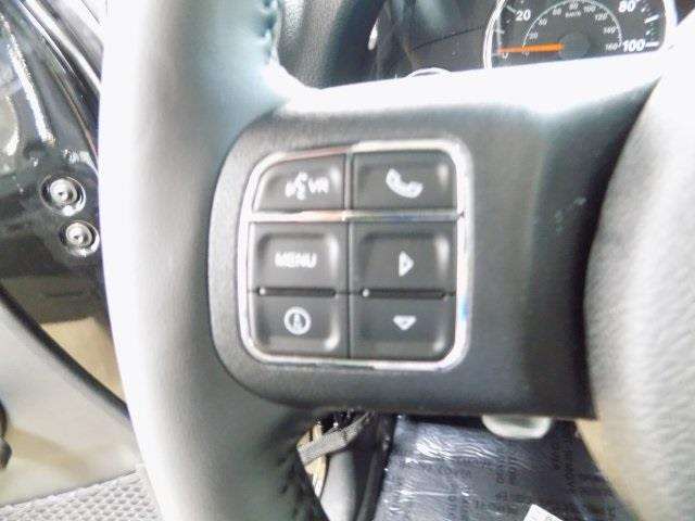 Jeep Wrangler Unlimited 2017 photo 21